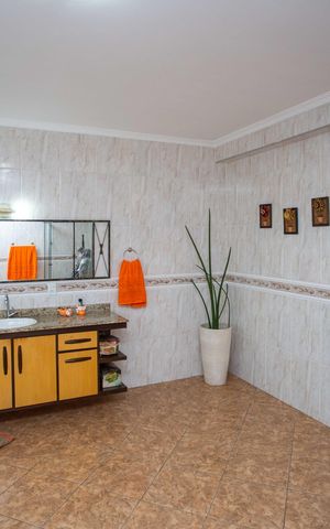 Casa para alugar com 250m², 3 quartos e 3 vagasBanheiro da Suíte