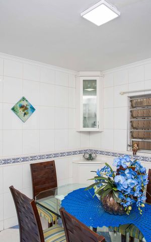 Casa para alugar com 250m², 3 quartos e 3 vagasSala 3