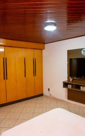 Casa para alugar com 250m², 3 quartos e 3 vagasSuíte