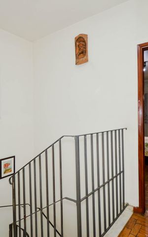 Casa à venda com 240m², 3 quartos e 2 vagas Casa à venda com 240m², 3 quartos e 2 vagasCorredor dos Dormitórios