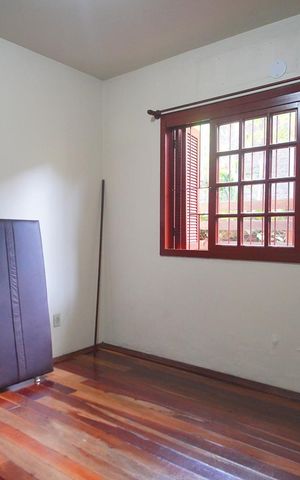 Casa à venda com 100m², 3 quartos e 1 vaga Casa à venda com 100m², 3 quartos e 1 vagaQuarto 1