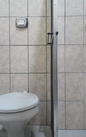 Casa à venda com 100m², 3 quartos e 1 vaga Casa à venda com 100m², 3 quartos e 1 vagaBanheiro 2