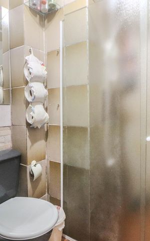 Casa para alugar com 240m², 3 quartos e 1 vaga Casa para alugar com 240m², 3 quartos e 1 vagaBanheiro - Casa 2