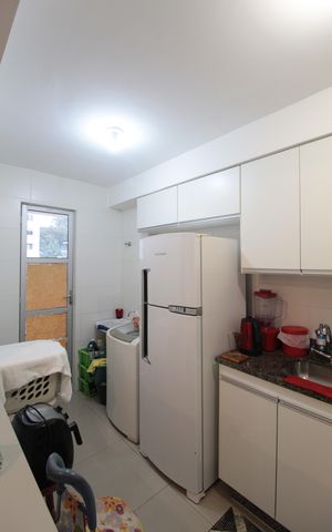 Apartamento à venda com 57m², 2 quartos e 1 vagaCozinha e Área de Serviço