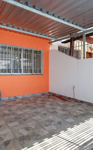 Casa para alugar com 101m², 3 quartos e 1 vaga Casa para alugar com 101m², 3 quartos e 1 vagaGaragem