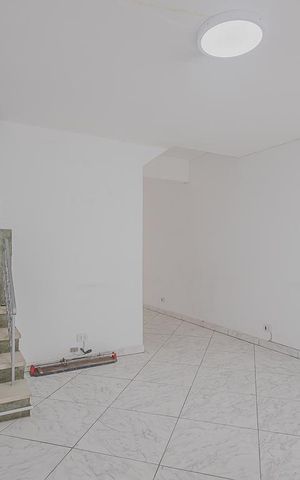 Casa para alugar com 240m², 3 quartos e 2 vagasSala