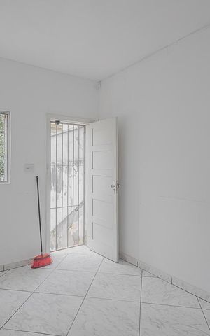 Casa para alugar com 240m², 3 quartos e 2 vagasCozinha 1