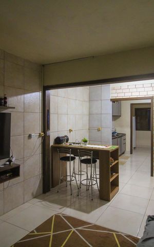 Casa à venda com 128m², 3 quartos e 1 vaga Casa à venda com 128m², 3 quartos e 1 vagaSala