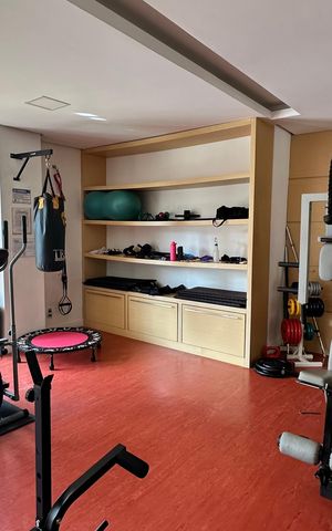 Apartamento à venda com 144m², 3 quartos e 2 vagas Apartamento à venda com 144m², 3 quartos e 2 vagasÁrea comum - Academia