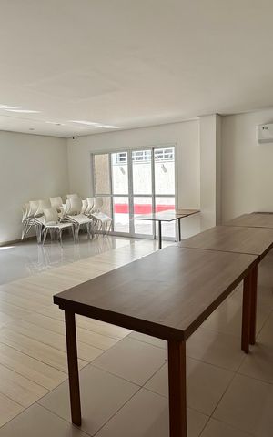 Apartamento à venda com 144m², 3 quartos e 2 vagas Apartamento à venda com 144m², 3 quartos e 2 vagasÁrea comum - Salão adulto