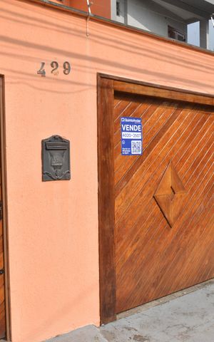 Casa à venda com 236m², 3 quartos e 6 vagasPlaca