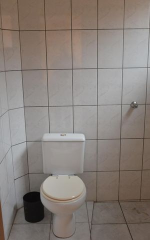 Casa à venda com 236m², 3 quartos e 6 vagasBanheiro de Serviço
