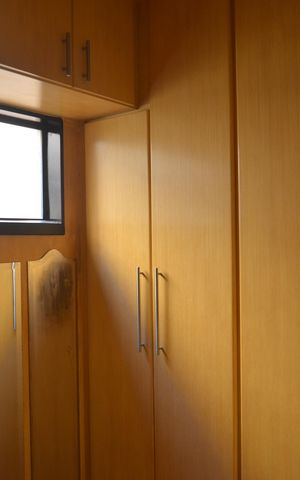 Casa à venda com 236m², 3 quartos e 6 vagasCloset da suíte