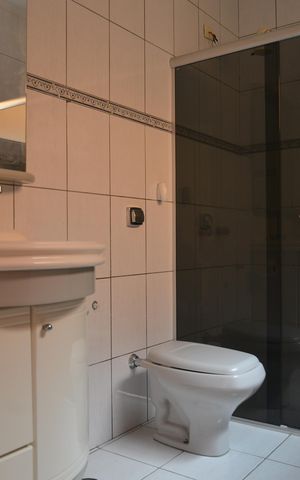 Casa à venda com 236m², 3 quartos e 6 vagasBanheiro Social
