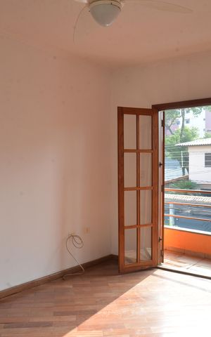 Casa à venda com 236m², 3 quartos e 6 vagasQuarto Suíte