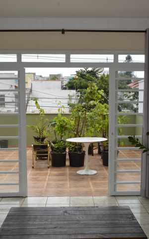 Casa à venda com 258m², 6 quartos e 5 vagasSala