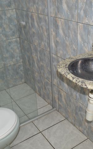 Casa à venda com 258m², 6 quartos e 5 vagasBanheiro da Suíte 1