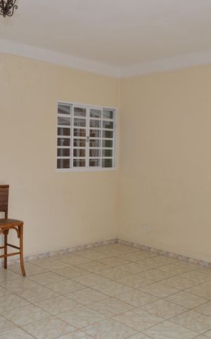 Casa à venda com 258m², 6 quartos e 5 vagasSala