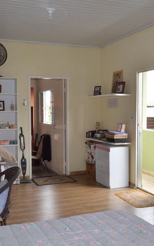 Casa à venda com 258m², 6 quartos e 5 vagasSuíte 3