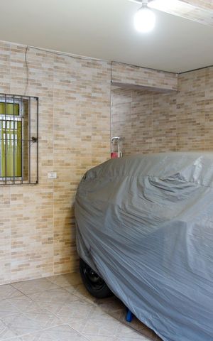 Casa à venda com 286m², 4 quartos e 2 vagas Casa à venda com 286m², 4 quartos e 2 vagasGaragem