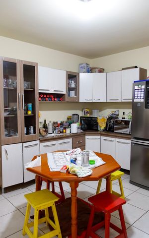 Casa à venda com 286m², 4 quartos e 2 vagas Casa à venda com 286m², 4 quartos e 2 vagasCozinha