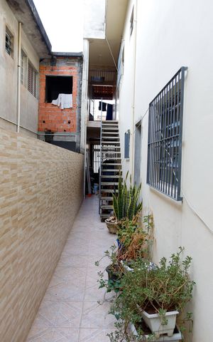 Casa à venda com 286m², 4 quartos e 2 vagas Casa à venda com 286m², 4 quartos e 2 vagasCorredor