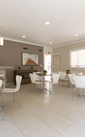Apartamento à venda com 38m², 2 quartos e 1 vaga Apartamento à venda com 38m², 2 quartos e 1 vagaÁrea comum - Salão de Festas