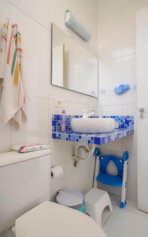 Casa à venda com 162m², 3 quartos e 3 vagasBanheiro