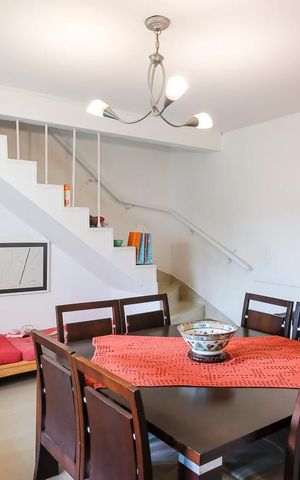 Casa à venda com 162m², 3 quartos e 3 vagasSala