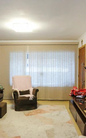 Casa à venda com 162m², 3 quartos e 3 vagasSala