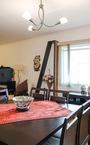 Casa à venda com 162m², 3 quartos e 3 vagasSala