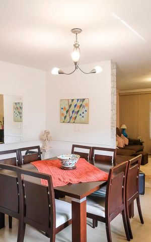 Casa à venda com 162m², 3 quartos e 3 vagasSala