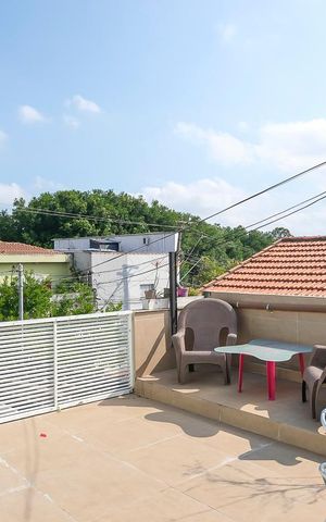 Casa à venda com 162m², 3 quartos e 3 vagasVaranda da suíte