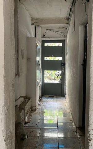 Casa para alugar com 37m², 1 quarto e sem vaga Casa para alugar com 37m², 1 quarto e sem vagaEntrada