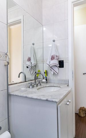 Apartamento à venda com 65m², 2 quartos e 1 vaga Apartamento à venda com 65m², 2 quartos e 1 vagaBanheiro da Suíte