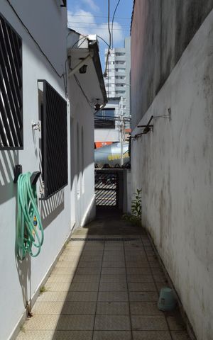 Casa à venda com 150m², 4 quartos e 2 vagasCorredor