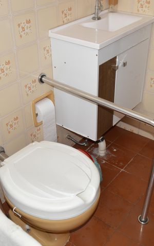 Casa à venda com 150m², 4 quartos e 2 vagasBanheiro inferior