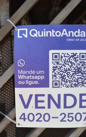 Casa à venda com 150m², 4 quartos e 2 vagasPlaquinha
