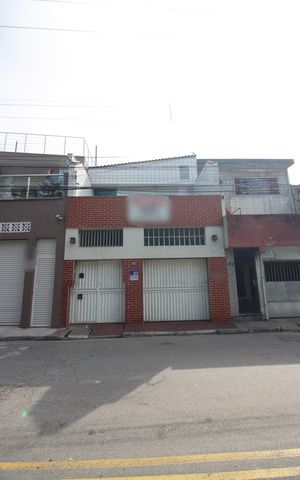 Casa à venda com 127m², 4 quartos e 3 vagasFachada