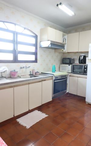 Casa de condomínio à venda com 380m², 6 quartos e 6 vagasCozinha