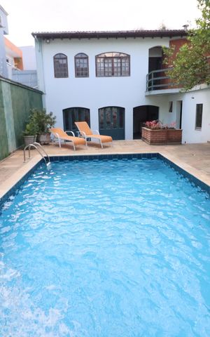 Casa de condomínio à venda com 380m², 6 quartos e 6 vagasPiscina
