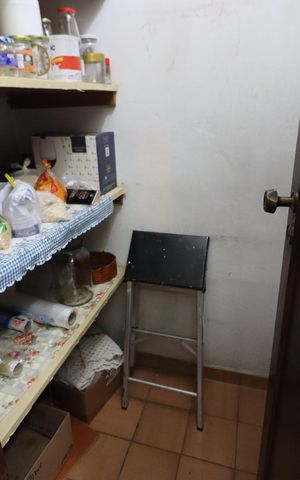 Casa de condomínio à venda com 380m², 6 quartos e 6 vagasDespensa