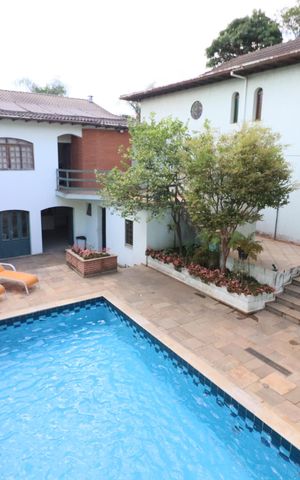 Casa de condomínio à venda com 380m², 6 quartos e 6 vagasPiscina