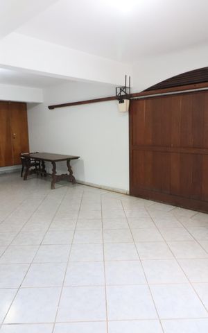 Casa de condomínio à venda com 380m², 6 quartos e 6 vagasGaragem