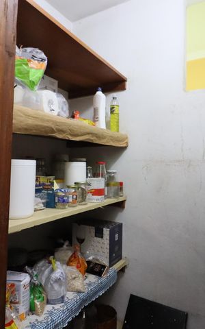 Casa de condomínio à venda com 380m², 6 quartos e 6 vagasDespensa