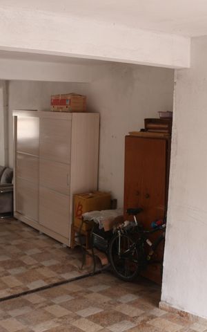 Casa à venda com 72m², 2 quartos e 1 vagaGaragem