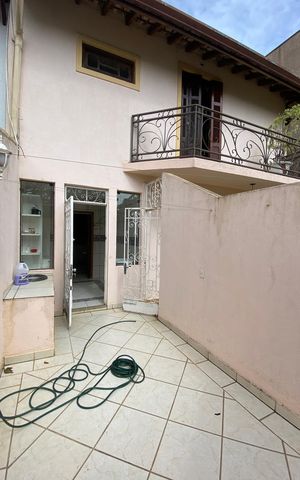Casa à venda com 317m², 4 quartos e 3 vagasCasa 1 - Área de Serviço