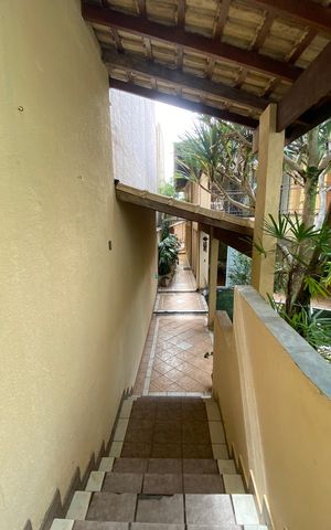 Casa à venda com 317m², 4 quartos e 3 vagasCasa 1 - Quintal