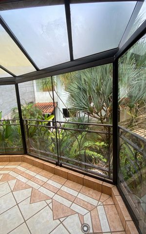 Casa à venda com 317m², 4 quartos e 3 vagasCasa 1 - Sala