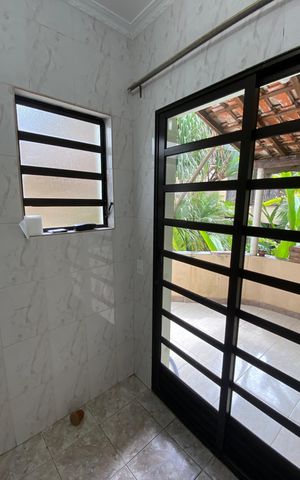 Casa à venda com 317m², 4 quartos e 3 vagasCasa 2 - Área de Serviço